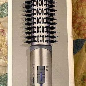 Conair Infiniti Pro Titanium Hot Air Brush